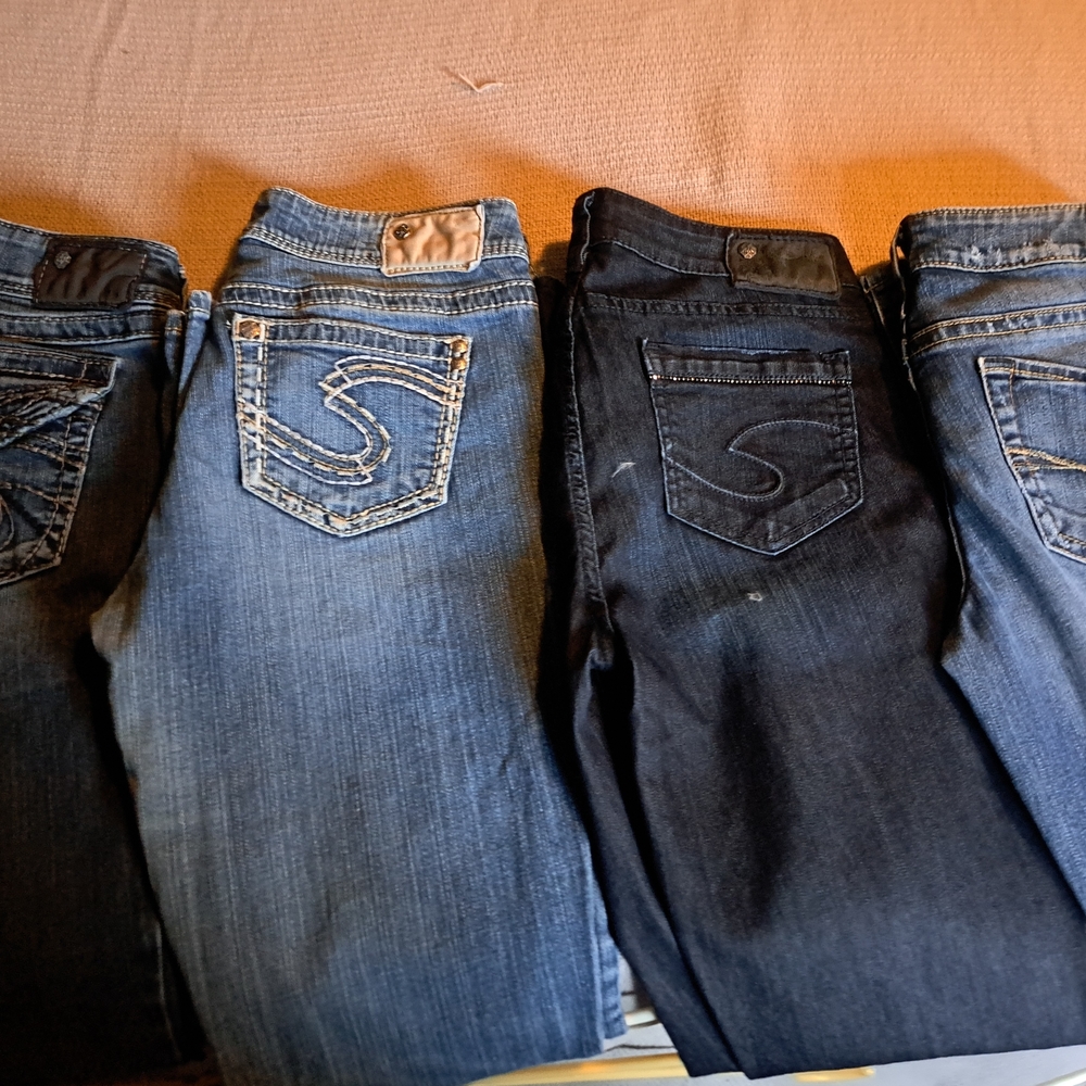 Stylish Women's Jeans - Blue and Black